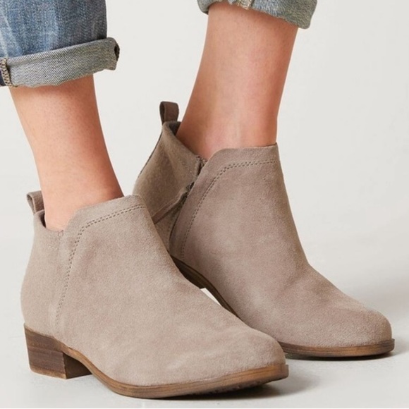 Toms Shoes - TOMS DEIA BOOTIE SUEDE LEATHER ANKLE BOOTS SIDE ZIP Taupe SIZE 9